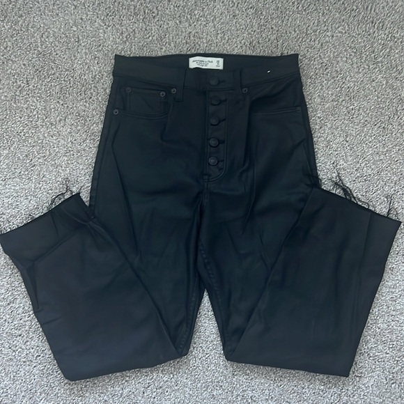 Abercrombie Ankle Straight Jeans - Picture 2 of 7